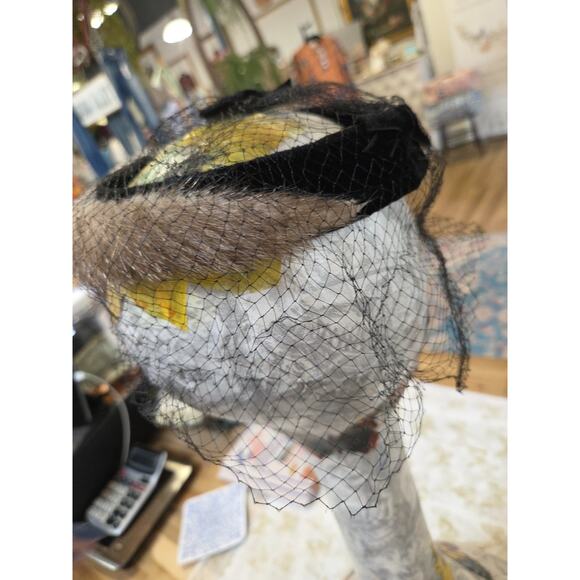 1950s Pill Box Mink Fur Hat With Lace / Veil Face Cover Dinner HAT - Picture 11 of 16